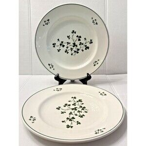 SET OF 2 Carrigaline SHAMROCK DINNER PLATES 10 inch Clover Vintage IRELAND Green